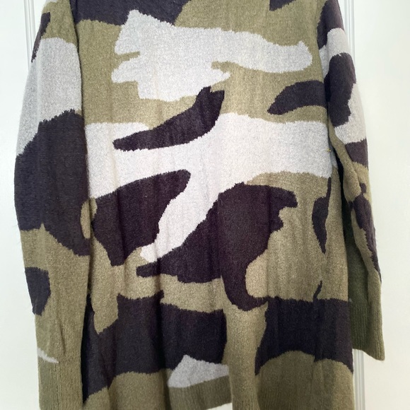 COPY - Design Lab NWT Camo open cardigan size large - Picture 6 of 7